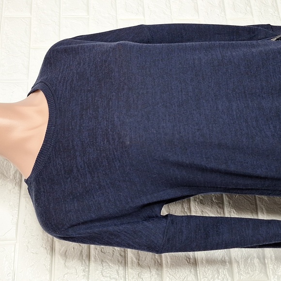 ACTIVE LIFE Navy Heathered Crew Neck Sweater with Side Zipper Details on Hem - Picture 2 of 9